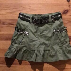 Army green ONE STEP UP skort size 12 (kids)
